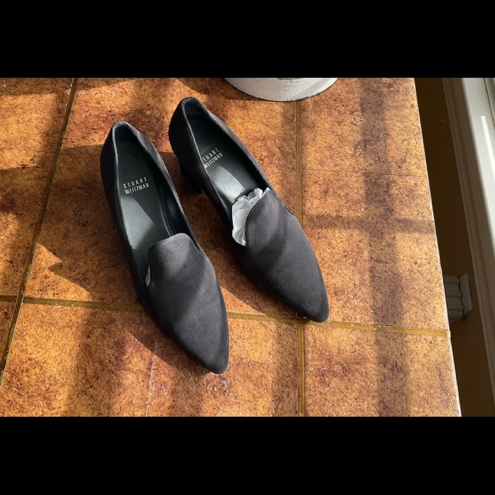 Stuart Weitzman Suede pump